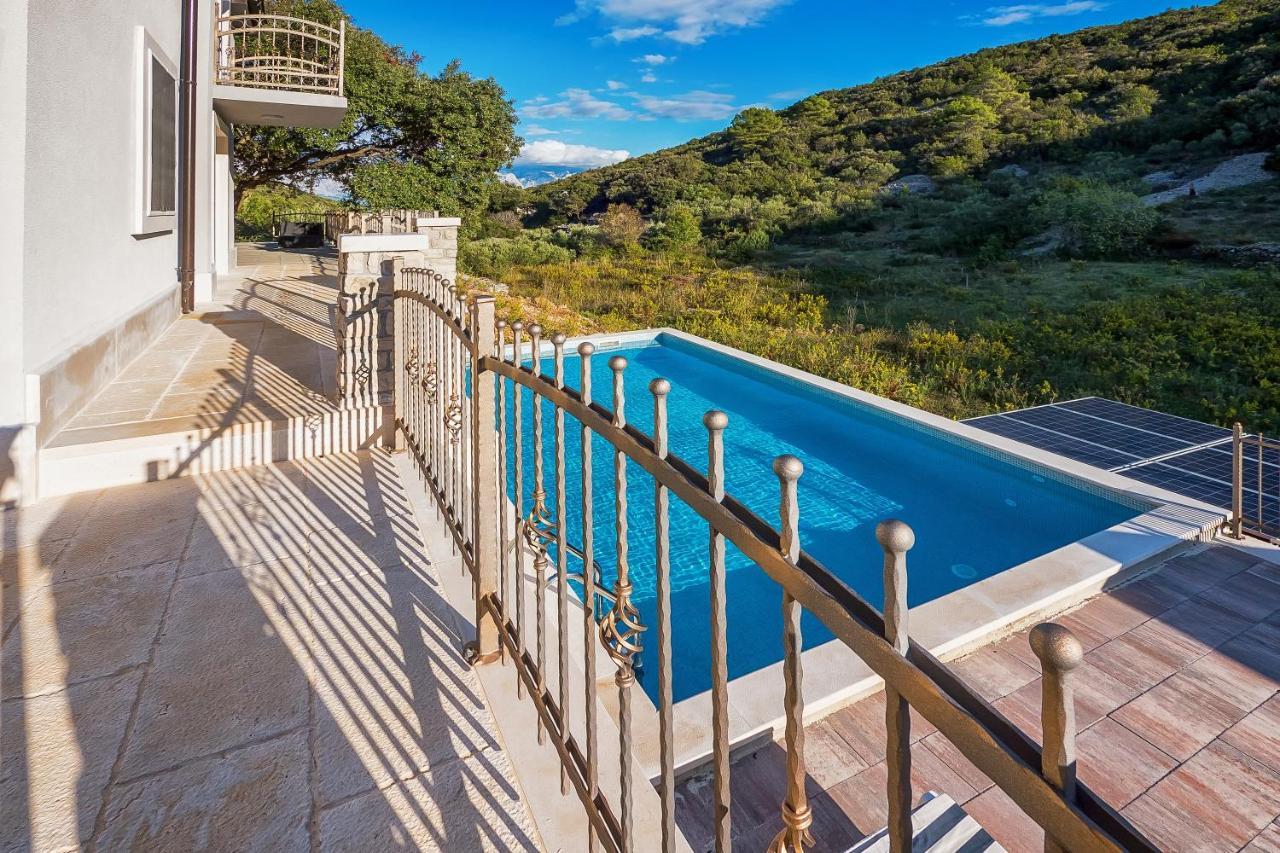 Holiday Home Beyla Pucisca Esterno foto