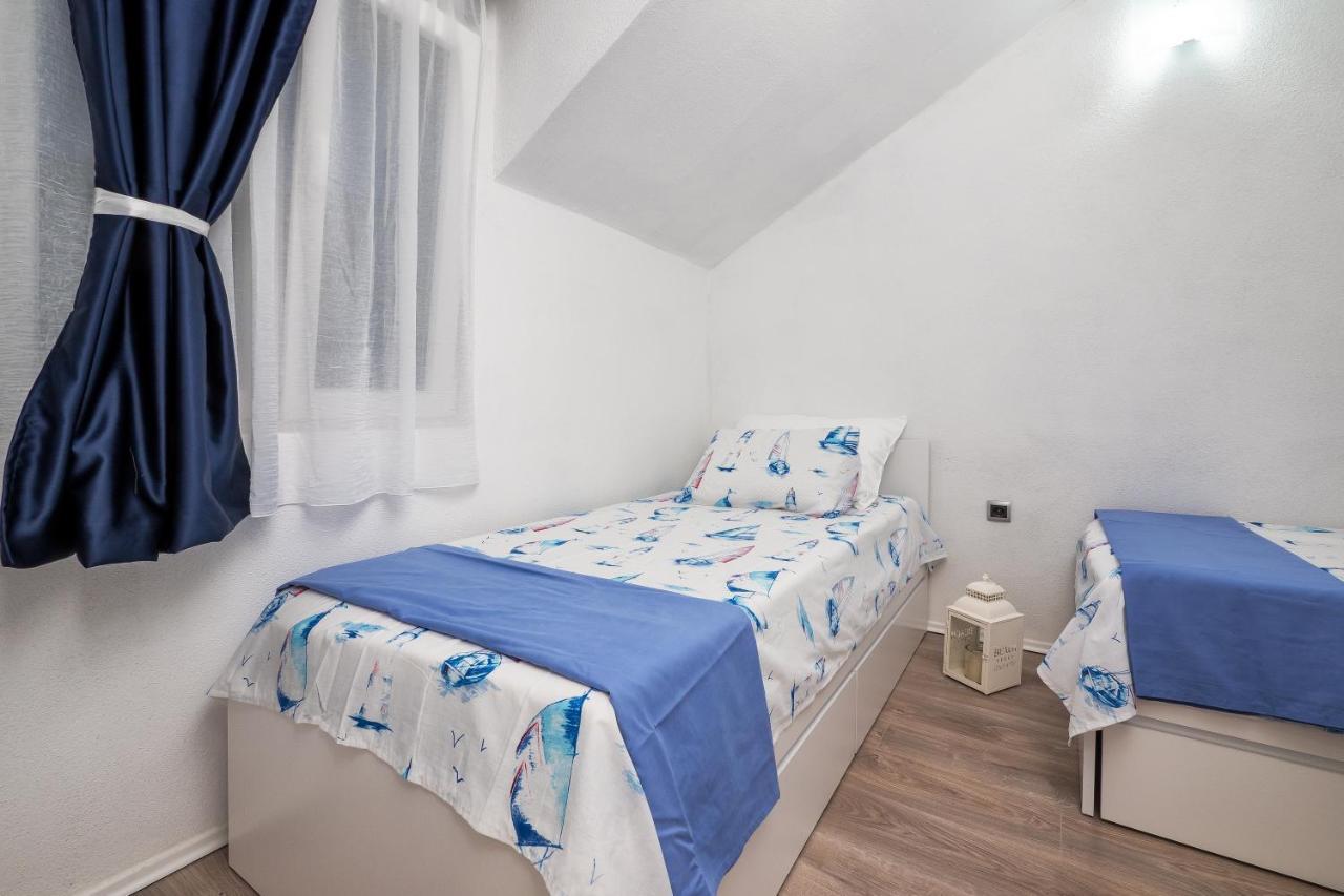 Holiday Home Beyla Pucisca Esterno foto